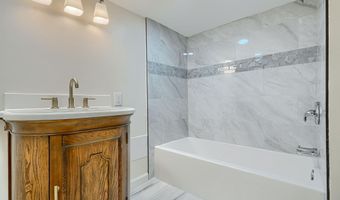 2220 LAKE Ave, Baltimore, MD 21213