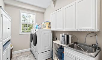 5005 Dogwood St, Beaufort, SC 29906