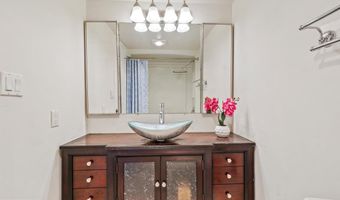 5904 MOUNT EAGLE Dr 105, Alexandria, VA 22303