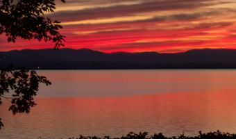 53 Northshore Dr, Burlington, VT 05408