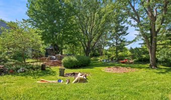 27050 W Wilmot Rd, Antioch, IL 60002