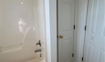 911 SW Cheyenne Dr, Bentonville, AR 72712