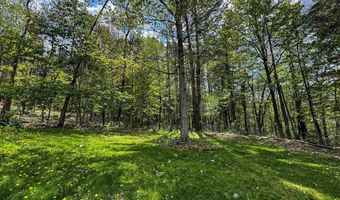 131 Pine Cir, Bennington, VT 05201