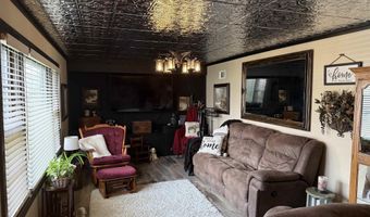 256 W Hoosier St, Berne, IN 46711