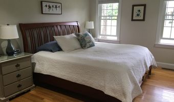 23 Seabreeze Dr, Bourne, MA 02532