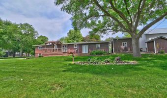 907 A Ave, Armstrong, IA 50514