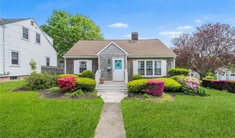 146 Bay View Ave, Bristol, RI 02809