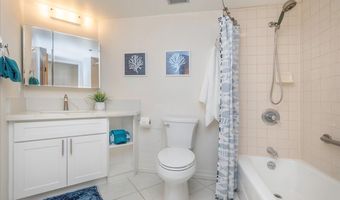 300 Wai Nani Way 1715, Honolulu, HI 96815