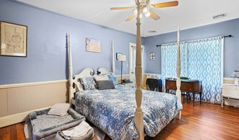 711 Parrish Ave, Adel, GA 31620