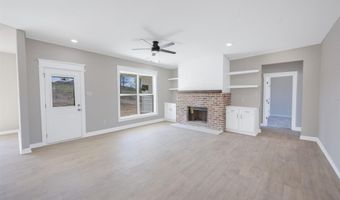 1017 Creekwood Cir, Bauxite, AR 72011