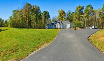 8000 Pembelton Dr, Amelia Court House, VA 23002