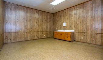 90 Northport Dr, Alton, IL 62002