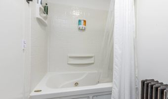 555 N Maryland Ave, Atlantic City, NJ 08401