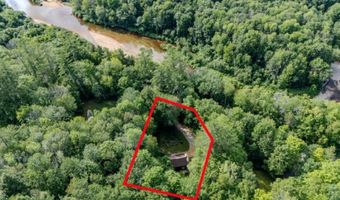 82 Pond Rd, Campton, NH 03223