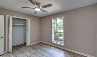 107 Woodgate Dr, Brandon, MS 39042