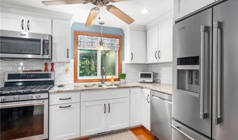7 Aurora Dr, Cumberland, RI 02864