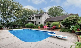 2197 Knollpoint Dr NE, Ada, MI 49301