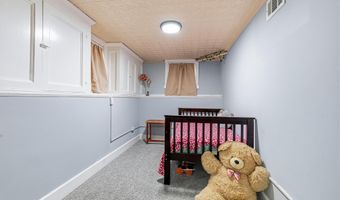 401 KINGSTON Rd, Baltimore, MD 21229