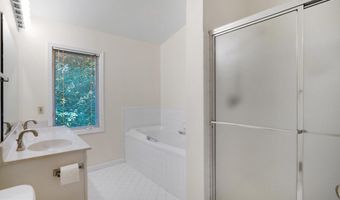 1975 N ADAMS St, Arlington, VA 22201