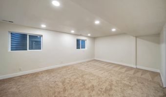 552 E CHELSEA Dr, Bountiful, UT 84010