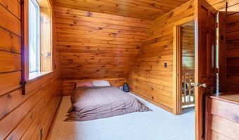 241 S Albany Rd, Albany, VT 05820