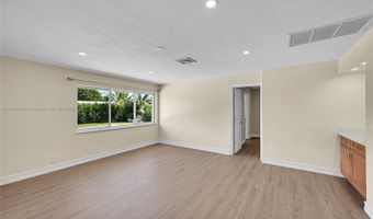 524 Muirfield Dr, Atlantis, FL 33462