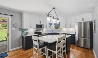 329 Gateford Dr, Ballwin, MO 63021
