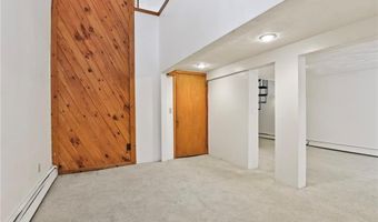 28 Sand Hill Dr, North Kingstown, RI 02852
