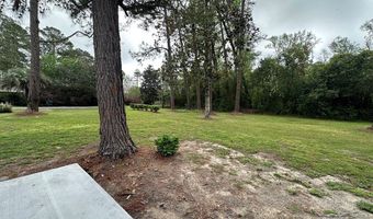 322 Magnolia Dr, Adel, GA 31620