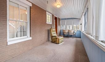 9 Willow St, Auburn, ME 04210