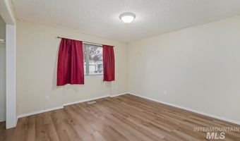 3199 N Cribbens Ave, Boise, ID 83713