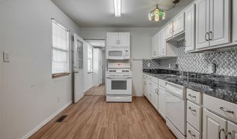 202 W 7th St, Amber, OK 73004