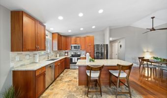 214 Kauhaa St, Kihei, HI 96753