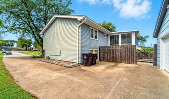 1213 S 14th St, Adel, IA 50003