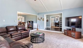 343 Oakleigh Woods Dr, Ballwin, MO 63011