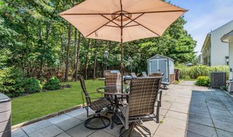 18 Foxmoor Ln, Bayville, NJ 08721