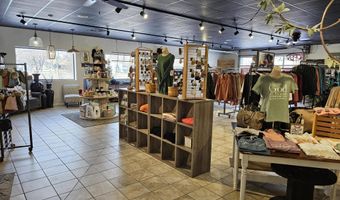 601 Riverside Dr, Aberdeen, SD 57401