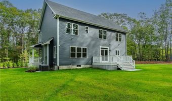 44 Saddlebrook Dr, Warwick, RI 02818