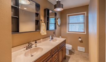 1907 Prospect Ave, Aberdeen, SD 57401