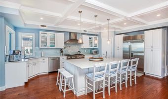53 Stanton Ave, Narragansett, RI 02882