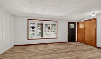 2227 Tartan Rd, Anderson, IN 46012