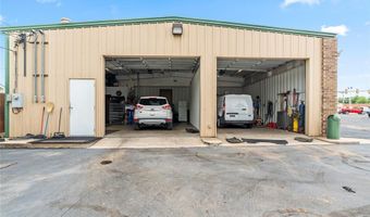 7017 NW 39th Expy, Bethany, OK 73008