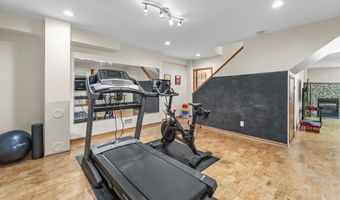 5713 Rosslare Ln, Fitchburg, WI 53711
