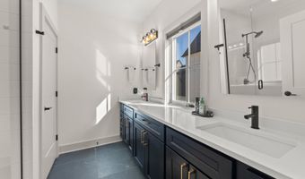 2899 Katmai Dr A, Columbus, OH 43228