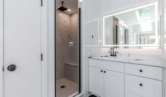 41 Holly Hill Ln, Cranston, RI 02921
