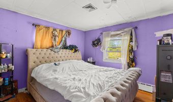 30 Trowbridge Rd, Bourne, MA 02532