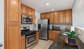 8530 Rockledge Rd, La Mesa, CA 91941