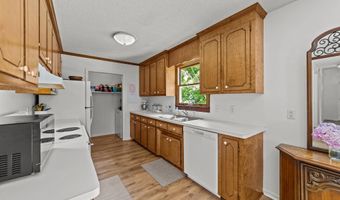 918 Circle Dr, Angier, NC 27501