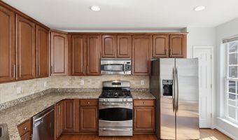 21824 LADYSLIPPER Sq, Ashburn, VA 20147