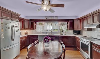 336 Richmond Ave, Amityville, NY 11701